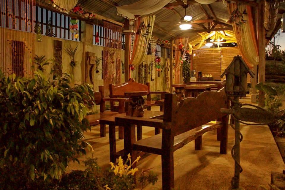 טגאיטאי Lazea Tagaytay Inn מראה חיצוני תמונה