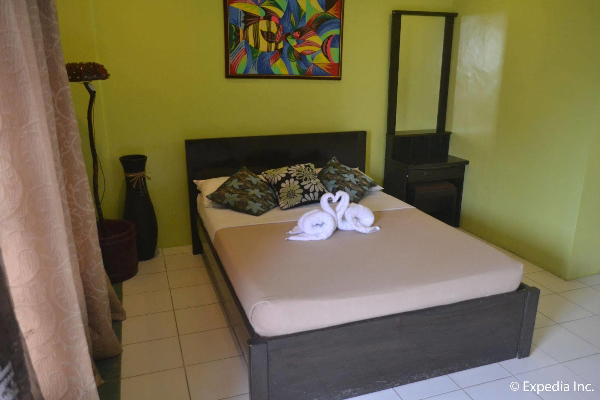 טגאיטאי Lazea Tagaytay Inn מראה חיצוני תמונה