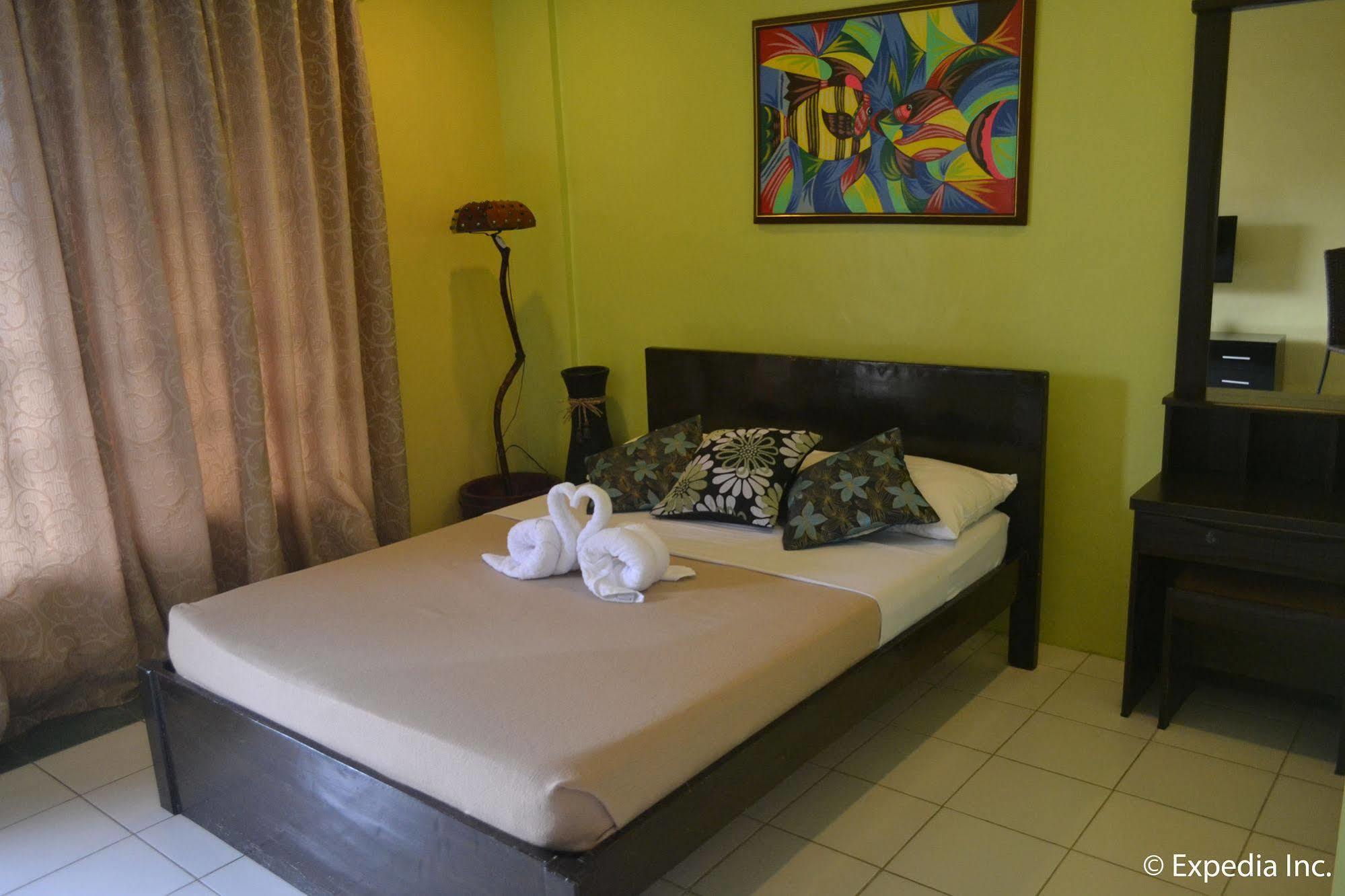טגאיטאי Lazea Tagaytay Inn מראה חיצוני תמונה